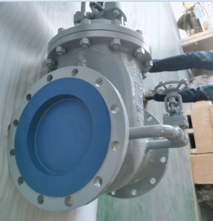 gate valve with bypass valve